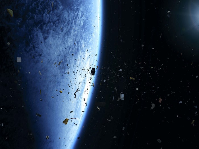Weltraumschrott - Brauchen wir eine Müllabfuhr im All? Teil 14 von #TwoMinutesOfSpace mit Carsten Borowy
